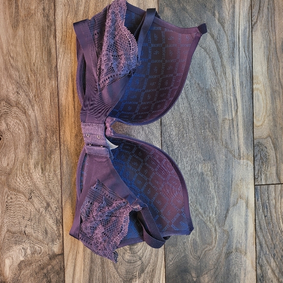 Victoria's Secret Biofit Bra - Picture 3 of 7